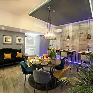 Bourbon House Naples